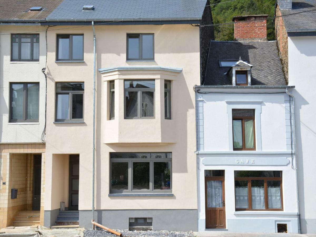 Villa Large Townhouse With Pool Table Bouillon Exterior foto